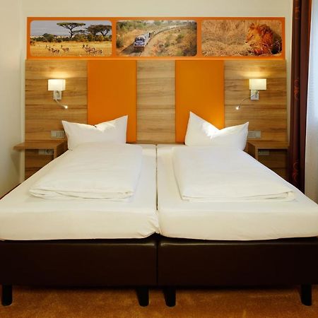 Hotel Zur Post Лайпхайм Екстериор снимка