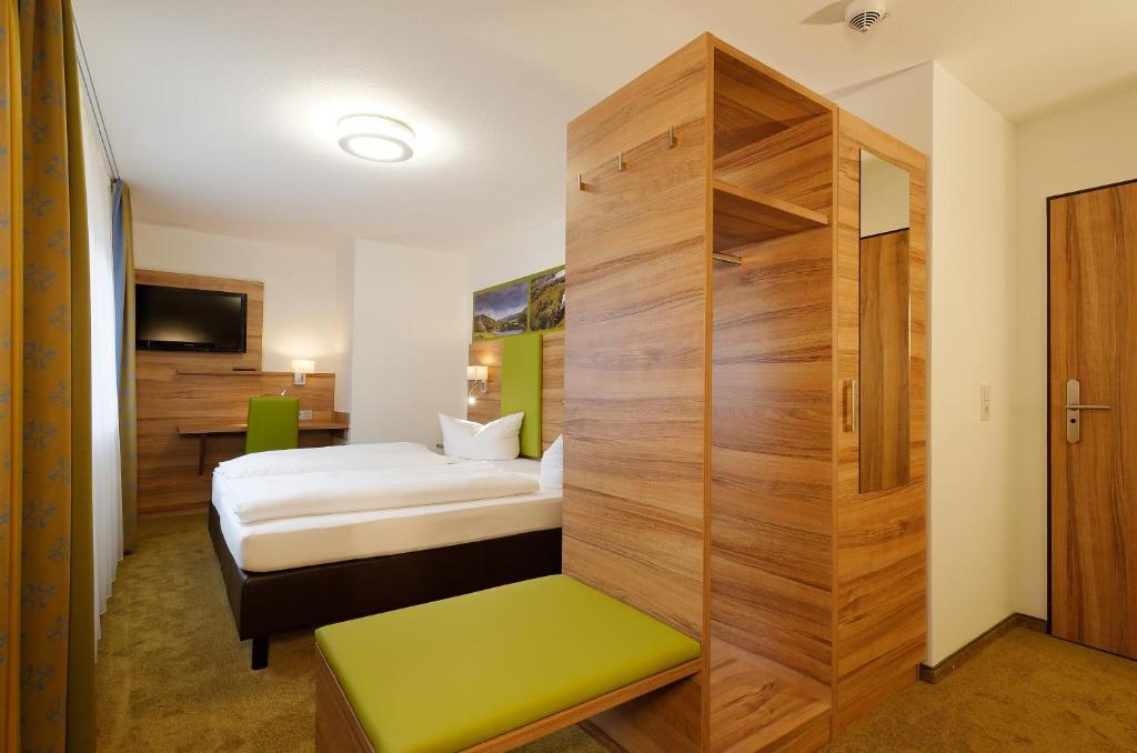 Hotel Zur Post Лайпхайм Стая снимка