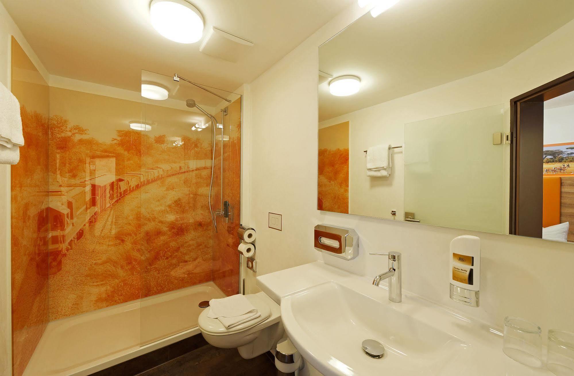 Hotel Zur Post Лайпхайм Екстериор снимка