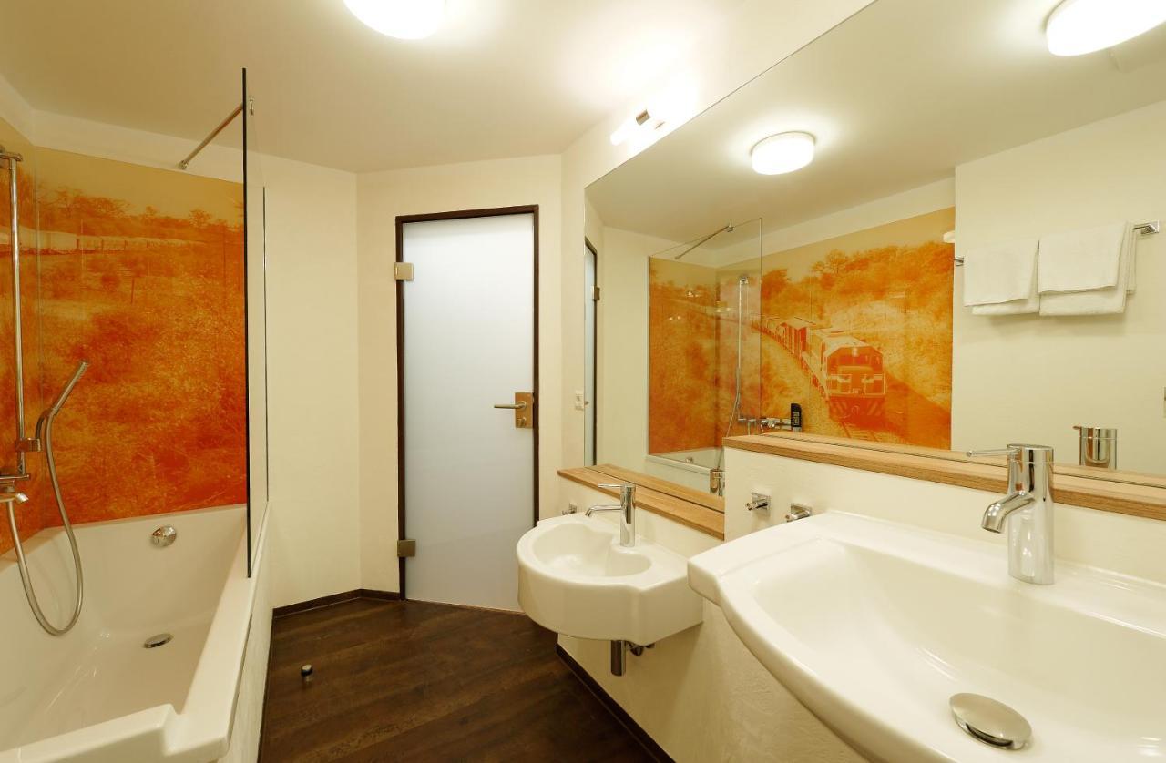 Hotel Zur Post Лайпхайм Екстериор снимка