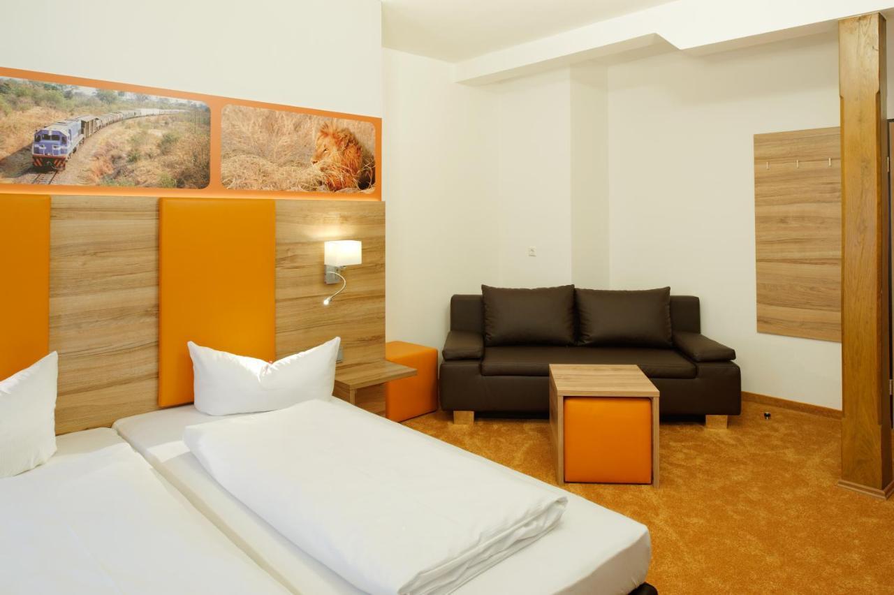 Hotel Zur Post Лайпхайм Екстериор снимка
